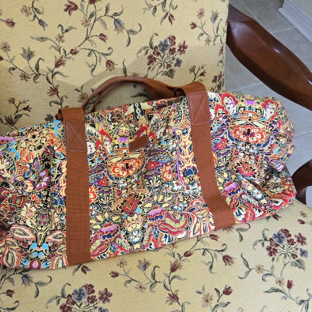 BAOCHA Colorful Patterned Women's Travel  Bag Like New